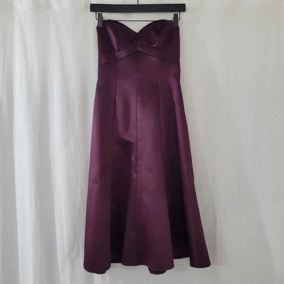 Badgley Mischka Strapless Sweetheart Neckline Bridesmaid Dress in Purple Size 2 - Picture 1 of 6